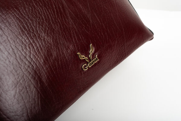 Δερμάτινη τσάντα Genui leather με ζωνάκι μπορντό - Image 5