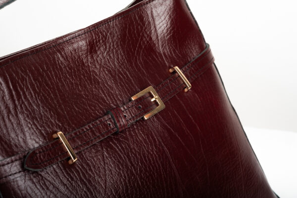 Δερμάτινη τσάντα Genui leather με ζωνάκι μπορντό - Image 6