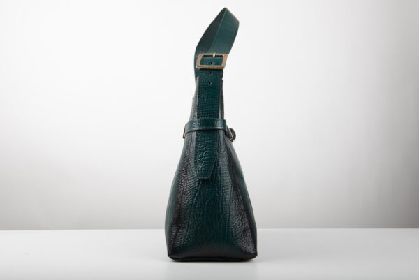 Δερμάτινη τσάντα Genui leather με ζωνάκι πράσινη - Image 4