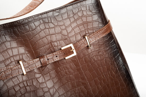 Δερμάτινη τσάντα Genui leather με ζωνάκι καφέ - Image 5