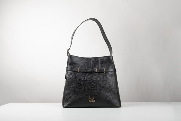 Δερμάτινη τσάντα Genui leather με ζωνάκι μαύρη - Image 2